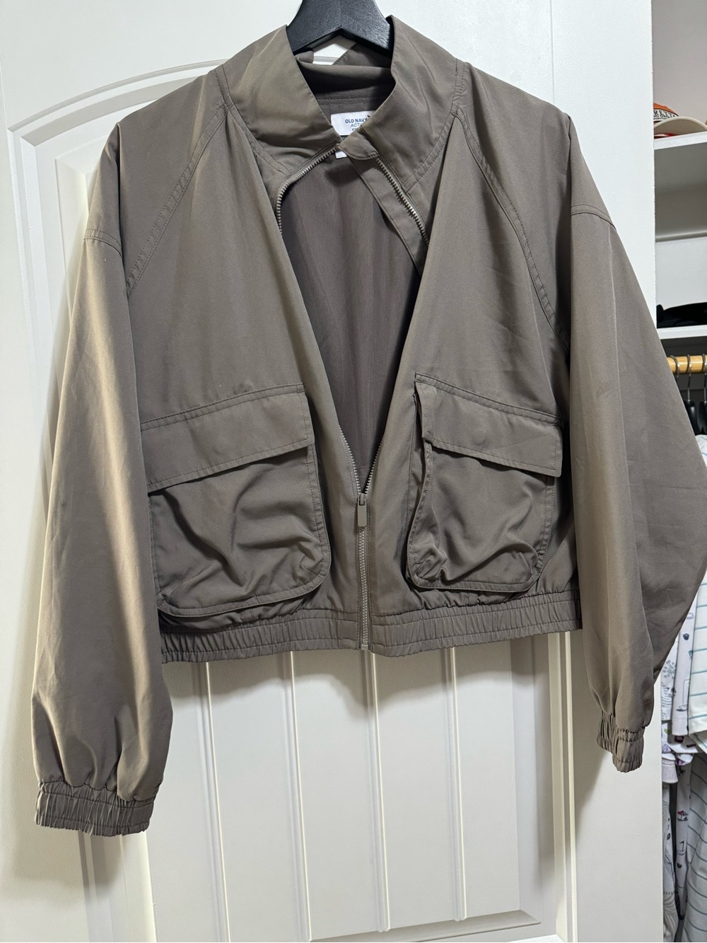 Active Cropped Utility Jacket